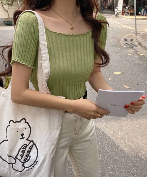 NANEA(ナネア)の「クロップド丈オフショルダートップス(Tシャツ/カットソー・レディース・ホワイト/ブラック/パープル/グリーン/ピンク・フリー)」の20枚目の写真
