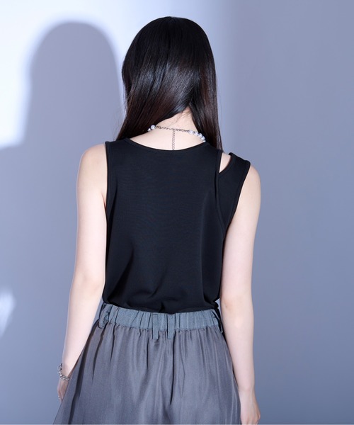 Ellno Loset（エルノロゼット）の「アシメデザインタンク（タンクトップ・メンズ・ブラック/オフホワイト・LARGE/MEDIUM/SMALL）」の9枚目の写真