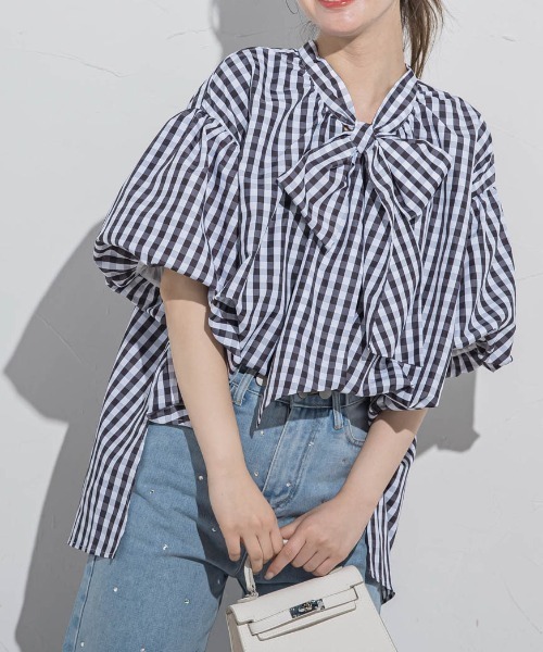VICKY(ビッキー)の「【バルーン袖がポイント】ボウタイブラウス≪洗濯機で洗える≫(シャツ/ブラウス・レディース・ブラック/ホワイト/ホワイト系その他/ブルー/ブラック系その他・M)」の4枚目の写真