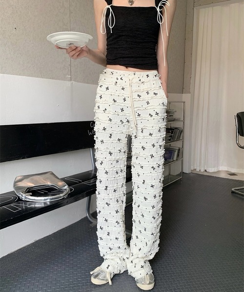 LYEON(リヨン)の「リボンプリントフリルパンツ(その他パンツ・レディース・オフホワイト/ブラック・FREE)」の14枚目の写真