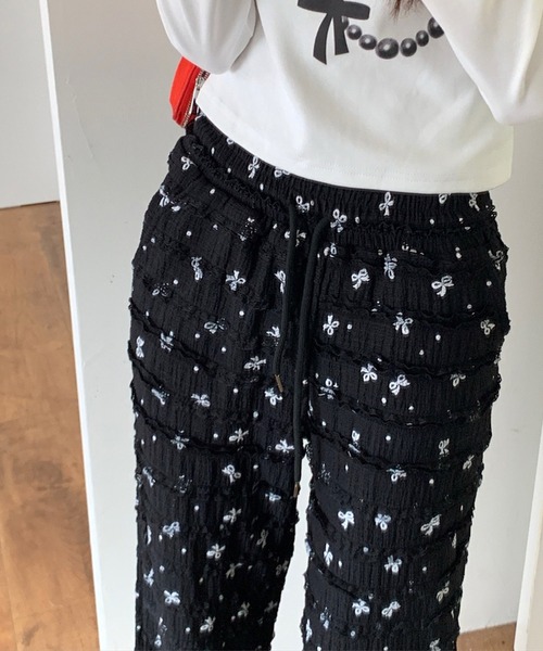 LYEON(リヨン)の「リボンプリントフリルパンツ(その他パンツ・レディース・オフホワイト/ブラック・FREE)」の8枚目の写真