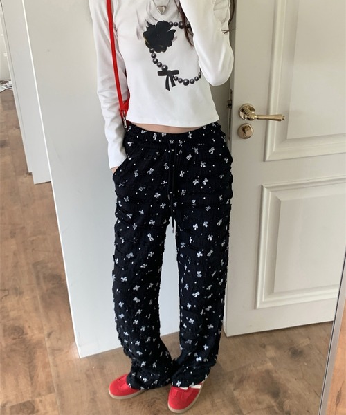 LYEON(リヨン)の「リボンプリントフリルパンツ(その他パンツ・レディース・オフホワイト/ブラック・FREE)」の9枚目の写真