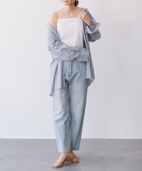 and it_（アンドイット）の「カップ付バッククロスストラップスクエアキャミソール（キャミソール・レディース・ブラック/オフホワイト・M）」の3枚目の写真