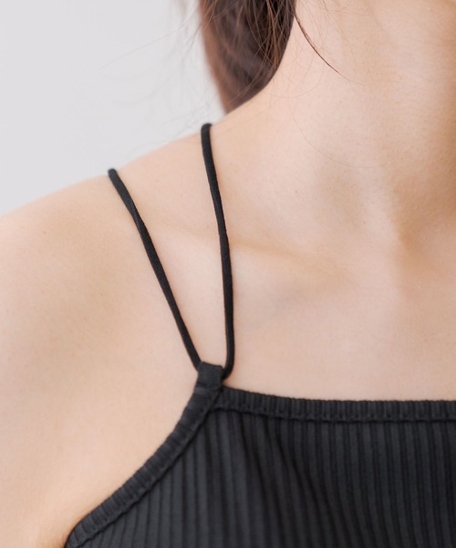 and it_（アンドイット）の「カップ付バッククロスストラップスクエアキャミソール（キャミソール・レディース・ブラック/オフホワイト・M）」の10枚目の写真