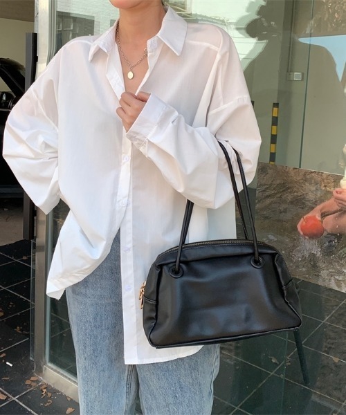 CREARE -LINO-(クレアーレリノ)の「<レディーズ商品>バックオープン ビッグシルエットシャツ/オーバーサイズシャツ/後ろあき(シャツ/ブラウス・レディース・オフホワイト/ブルー・FREE)」の12枚目の写真