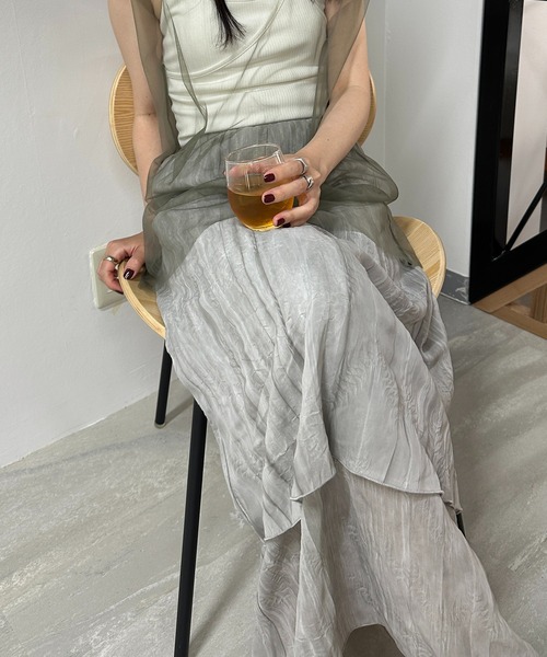 CE'E_SE'E（シーシー）の「ヴィンテージライク シアーレイヤードスカート（スカート・レディース・スミクロ/ライトグレー/グリーン・FREE）」の3枚目の写真