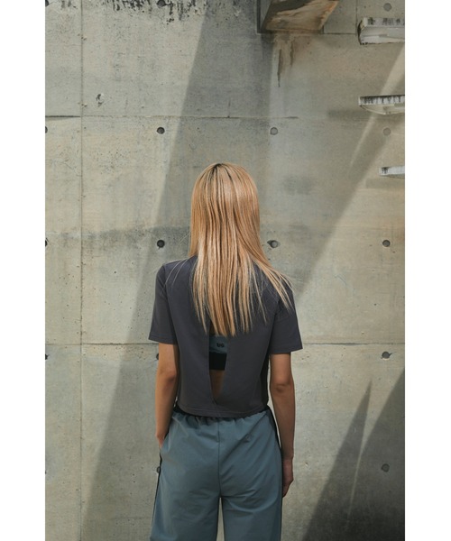 福寿外貌(フクジュガイボウ)の「コンパクトバックオープンTシャツ(Tシャツ/カットソー・レディース・ブラック/ホワイト/チャコール・FREE)」の10枚目の写真