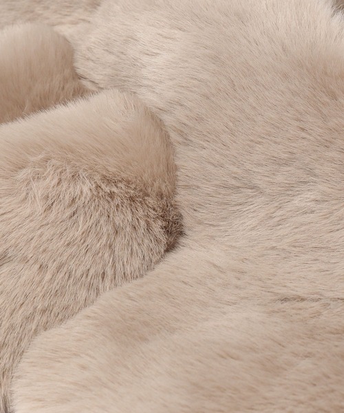 Andemiu(アンデミュウ)の「フェイクファーティペット140234(マフラー・レディース・グレー/モカ/ベージュ・FREE)」の11枚目の写真