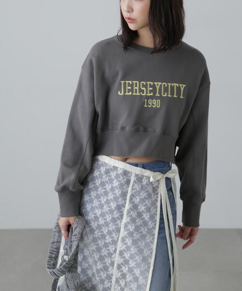 FREE'S MART(フリーズマート)の「◆カレッジロゴショート丈スウェット(スウェット・レディース・パープル/ブラック/ホワイト系その他・FREE)」の5枚目の写真