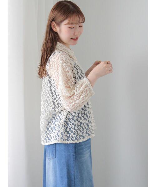 ehka sopo(エヘカソポ)の「花シアーシャツ(シャツ/ブラウス・レディース・ブラック/キナリ/キャメル/ブルー・F)」の22枚目の写真