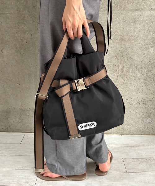 OUTDOOR PRODUCTS(アウトドアプロダクツ)の「【 CE'E_SE'E × OUTDOOR PRODUCTS 】別注 2WAY トートバッグ S(トートバッグ・レディース・ブラック/チャコールグレー・FREE)」の4枚目の写真