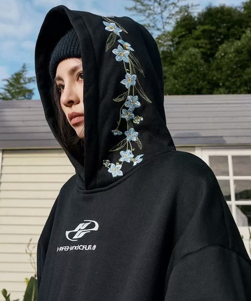 HARSH AND CRUEL(ハーシュアンドクルーエル)の「花柄刺繍プルオーバーパーカー オーバーサイズ ユニセックス HC24SW2TP02【Harsh and Cruel】(パーカー・メンズ・ホワイト/ブラック・M/L/XL)」の17枚目の写真