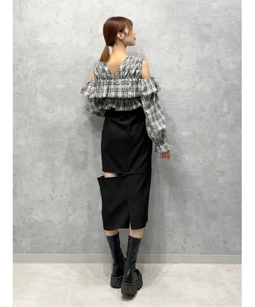 AND COUTURE（アンドクチュール）の「オープンショルダーチェックフリルブラウス（シャツ/ブラウス・レディース・ブラウン系その他/ブラック系その他・FREE）」の9枚目の写真