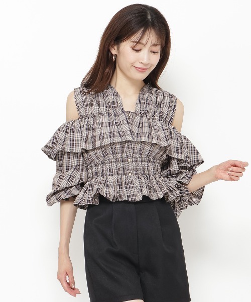 AND COUTURE（アンドクチュール）の「オープンショルダーチェックフリルブラウス（シャツ/ブラウス・レディース・ブラウン系その他/ブラック系その他・FREE）」の11枚目の写真