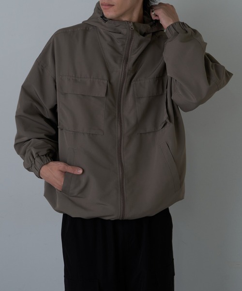 COLONY 2139(コロニートゥーワンスリーナイン)の「ビッグフーディー(マウンテンパーカー・メンズ・ブラック/グレイッシュベージュ・MEDIUM/LARGE)」の17枚目の写真