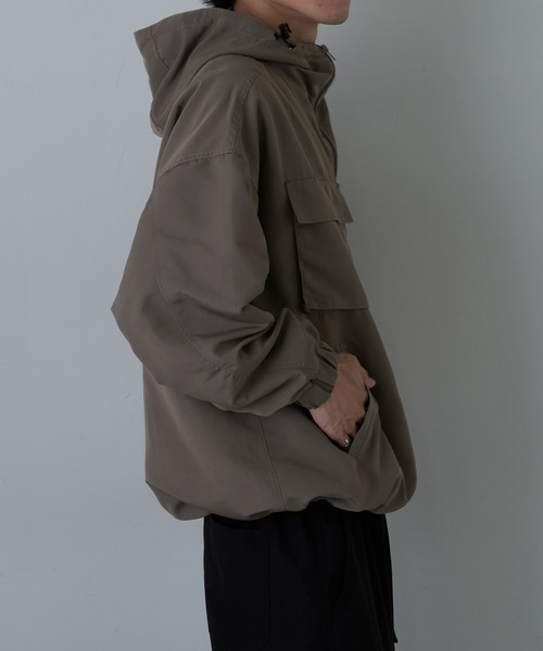 COLONY 2139(コロニートゥーワンスリーナイン)の「ビッグフーディー(マウンテンパーカー・メンズ・ブラック/グレイッシュベージュ・MEDIUM/LARGE)」の20枚目の写真