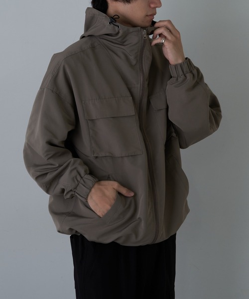 COLONY 2139(コロニートゥーワンスリーナイン)の「ビッグフーディー(マウンテンパーカー・メンズ・ブラック/グレイッシュベージュ・MEDIUM/LARGE)」の21枚目の写真