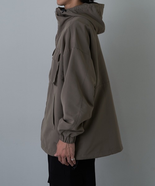 COLONY 2139(コロニートゥーワンスリーナイン)の「ビッグフーディー(マウンテンパーカー・メンズ・ブラック/グレイッシュベージュ・MEDIUM/LARGE)」の6枚目の写真