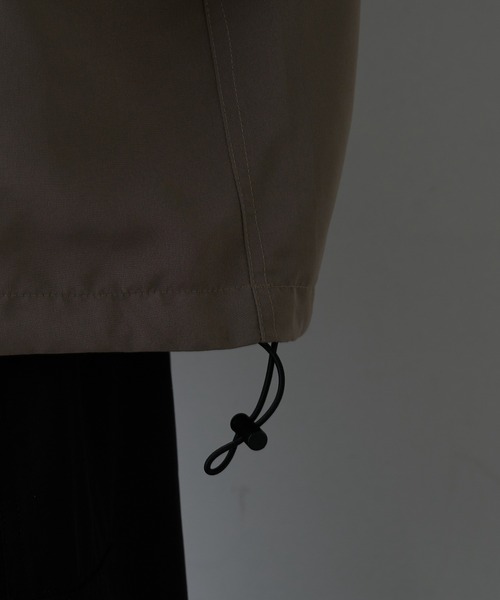 COLONY 2139(コロニートゥーワンスリーナイン)の「ビッグフーディー(マウンテンパーカー・メンズ・ブラック/グレイッシュベージュ・MEDIUM/LARGE)」の11枚目の写真