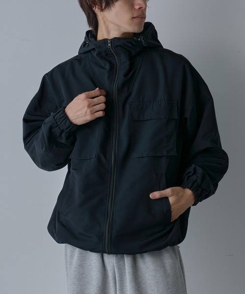 COLONY 2139(コロニートゥーワンスリーナイン)の「ビッグフーディー(マウンテンパーカー・メンズ・ブラック/グレイッシュベージュ・MEDIUM/LARGE)」の13枚目の写真