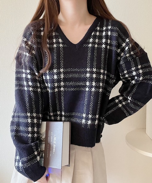 Nana(ナナ)の「Vネックチェックニット(ニット/セーター・レディース・アイボリー/ブルー・FREE)」の8枚目の写真