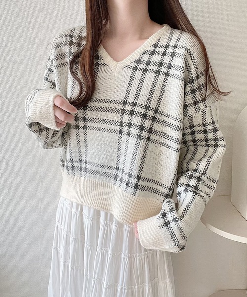 Nana(ナナ)の「Vネックチェックニット(ニット/セーター・レディース・アイボリー/ブルー・FREE)」の15枚目の写真