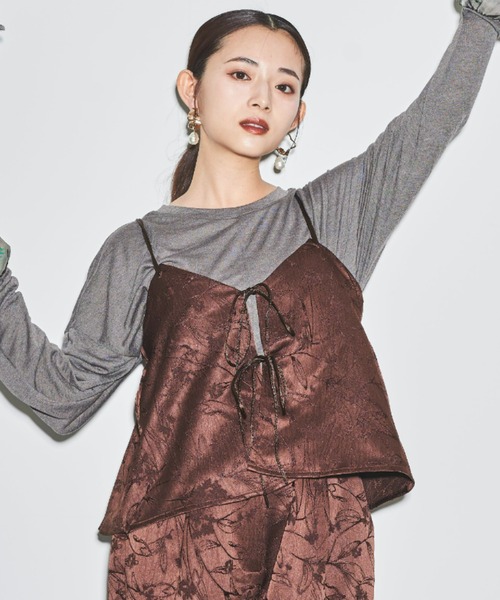 tarin arin(タリンアリン)の「【150㎝前後の小柄さんサイズ】ジャガードキャミソール(ベスト・レディース・ブラウン/ブラック/ベージュ・M/S)」の3枚目の写真