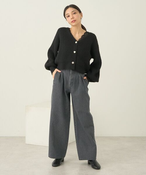 earth music&ecology（アースミュージックアンドエコロジー）の「ダブルタックワイドデニムパンツ（デニムパンツ・レディース・ライトインディゴブルー/ブラック・S/M）」の13枚目の写真