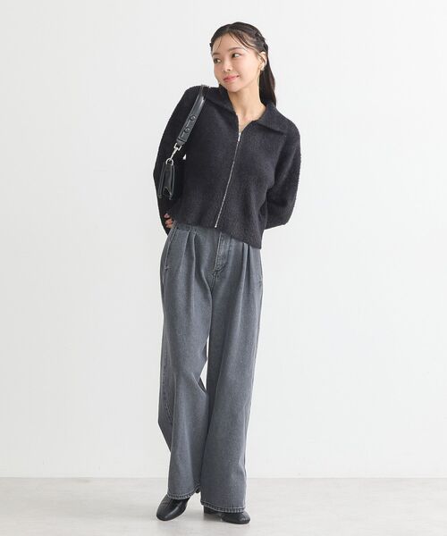 earth music&ecology（アースミュージックアンドエコロジー）の「ダブルタックワイドデニムパンツ（デニムパンツ・レディース・ライトインディゴブルー/ブラック・S/M）」の15枚目の写真