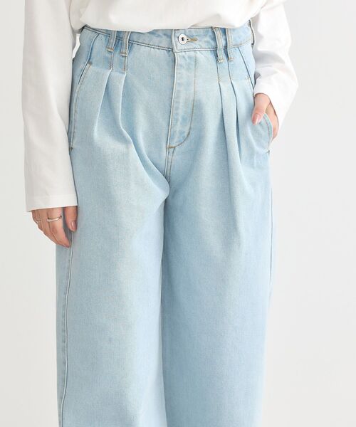 earth music&ecology（アースミュージックアンドエコロジー）の「ダブルタックワイドデニムパンツ（デニムパンツ・レディース・ライトインディゴブルー/ブラック・S/M）」の22枚目の写真