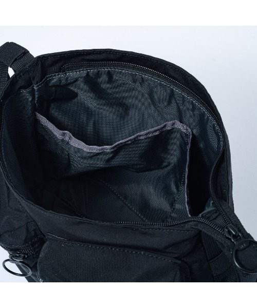 BEAMS DESIGN（ビームス デザイン）の「BEAMSDESIGN（ビームスデザイン）Always サコッシュ（ショルダーバッグ・メンズ・チャコールグレー/ブルー/ブラック/カーキ・FREE）」の9枚目の写真