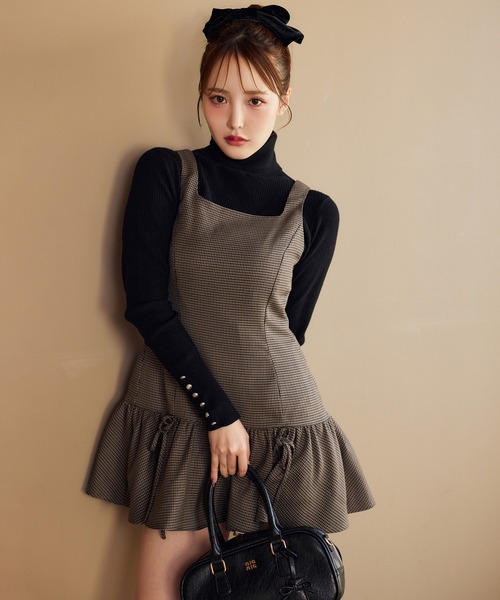 one after another NICE CLAUP（ワンアフターアナザーナイスクラップ）の「リボン取り外し可能/ミニジャンパースカート（ジャンパースカート・レディース・ブラック/ブラウン系その他/杢グレー・SMALL/MEDIUM）」の3枚目の写真