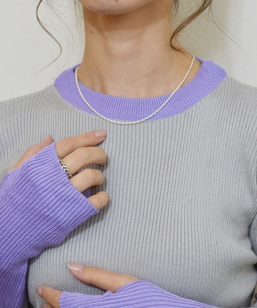 styiro(スタイロ)の「【モチっと伸縮性あり・カラバリ豊富】アソートタイトリブニット カラーブロック フィンガーホール カットアウトショルダー(ニット/セーター・レディース・ブラック系2/ホワイト系2/ブラック/グレー系2/ブラウン系2/ベージュ/ネイビー/グレー系3/ホワイト・FREE)」の21枚目の写真