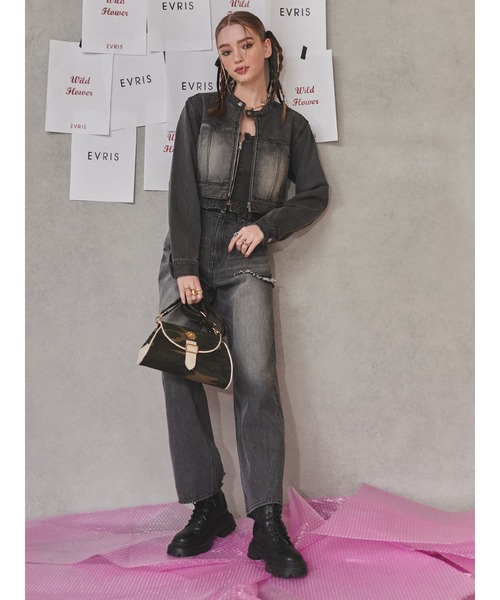 EVRIS（エヴリス）の「デニムフリルビスチェ【セットアップ着用可能】（チューブトップ・レディース・ブルー/ブラック/ライトブルー・FREE）」の13枚目の写真