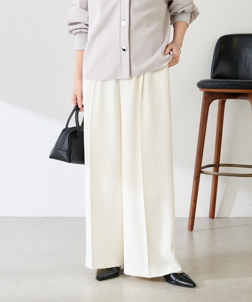 COLLAGE GALLARDAGALANTE(コラージュガリャルダガランテ)の「ジャージワイドパンツ/セットアップ可/WEB限定カラー・サイズ展開/(その他パンツ・レディース・ブラック/イエロー/ネイビー/カーキ/オフホワイト/スカイブルー/グレー・TM/1/0/SHORT/2)」の2枚目の写真