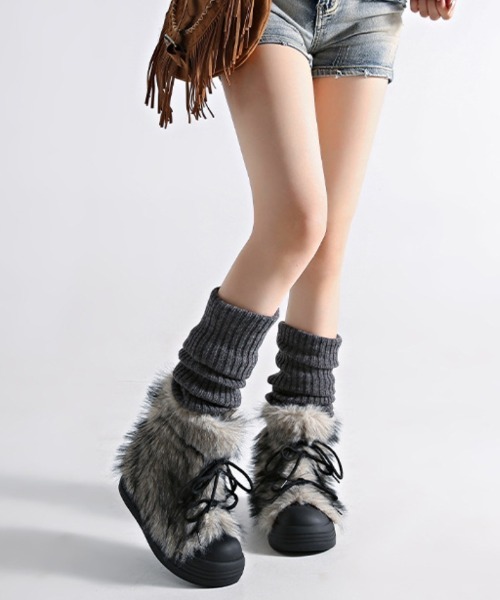 Ritzy(リッツィー)の「ふわふわ 厚底 フェイクファーブーツ(ブーツ・レディース・モカ/ブラック/ベージュ・23/24.5/24/23.5/25)」の4枚目の写真