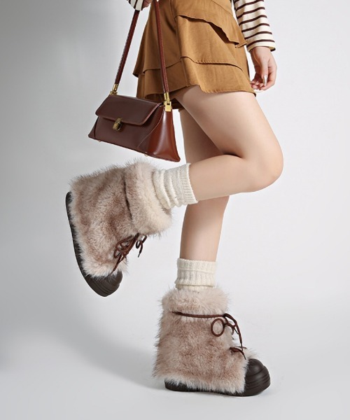 Ritzy(リッツィー)の「ふわふわ 厚底 フェイクファーブーツ(ブーツ・レディース・モカ/ブラック/ベージュ・23/24.5/24/23.5/25)」の21枚目の写真