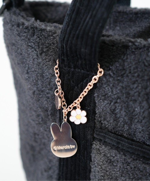 Miffy( ミッフィー)の「【miffy/ミッフィー】 チャーム付き 横型トートバッグ(トートバッグ・レディース・アイボリー/ブラック・FREE)」の7枚目の写真