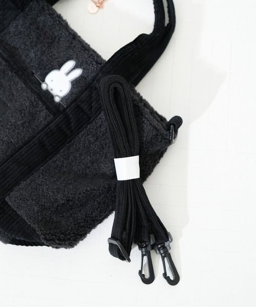 Miffy( ミッフィー)の「【miffy/ミッフィー】 チャーム付き 横型トートバッグ(トートバッグ・レディース・アイボリー/ブラック・FREE)」の10枚目の写真