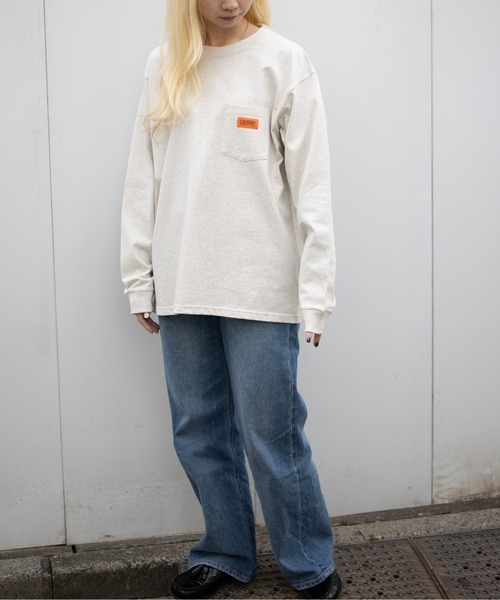 UNIVERSAL OVERALL(ユニバーサルオーバーオール)の「POCKET LONG SLEEVE TEE(Tシャツ/カットソー・メンズ・ブラック/アッシュ/ホワイト・MEDIUM/LARGE/X-LARGE/XX-LARGE)」の15枚目の写真