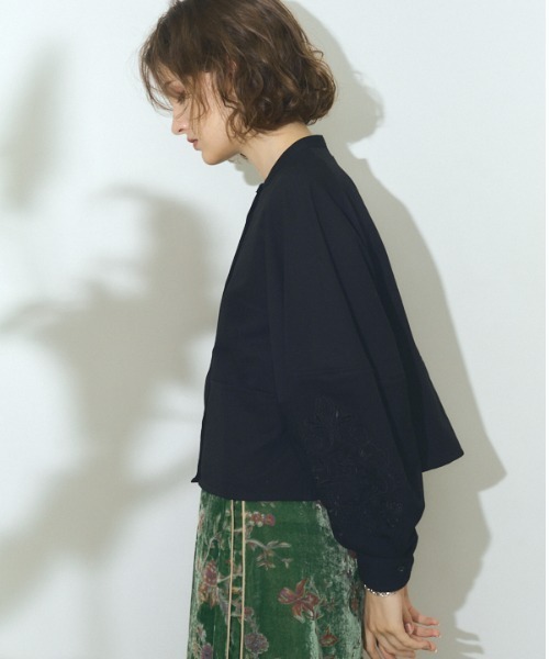 Muel Chic（ミュエルシック）の「Lily embroidery shirt リリーエンブロイダリーシャツ（シャツ/ブラウス・レディース・ブラック/イエロー/ホワイト・FREE）」の21枚目の写真