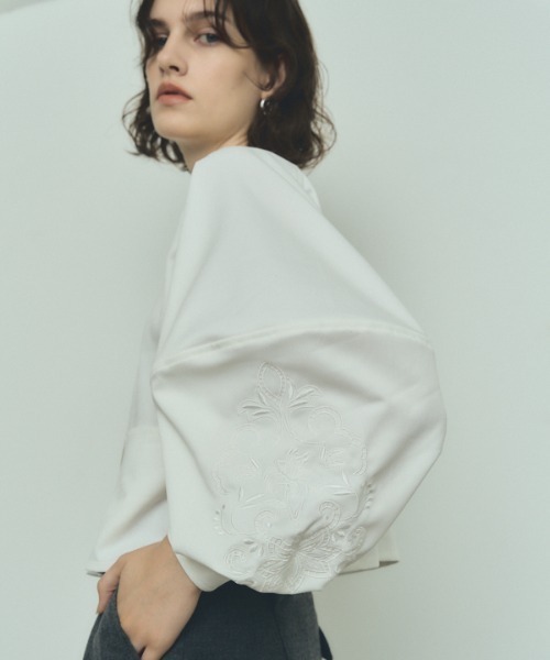Muel Chic（ミュエルシック）の「Lily embroidery shirt リリーエンブロイダリーシャツ（シャツ/ブラウス・レディース・ブラック/イエロー/ホワイト・FREE）」の8枚目の写真