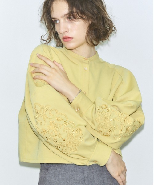 Muel Chic（ミュエルシック）の「Lily embroidery shirt リリーエンブロイダリーシャツ（シャツ/ブラウス・レディース・ブラック/イエロー/ホワイト・FREE）」の13枚目の写真