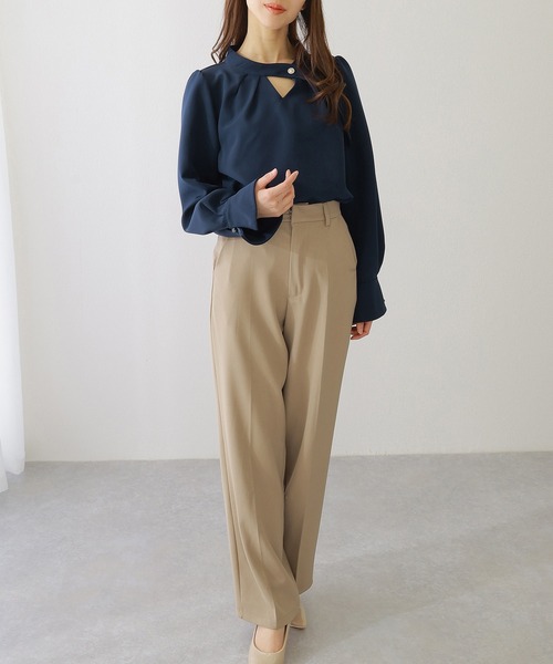 Lace Ladies(レースレディース)の「スタンドカラー パフスリーブ風 タイ付き 長袖 ブラウス(シャツ/ブラウス・レディース・ホワイト/ブラック/ネイビー/グレイッシュベージュ・FREE/S)」の11枚目の写真