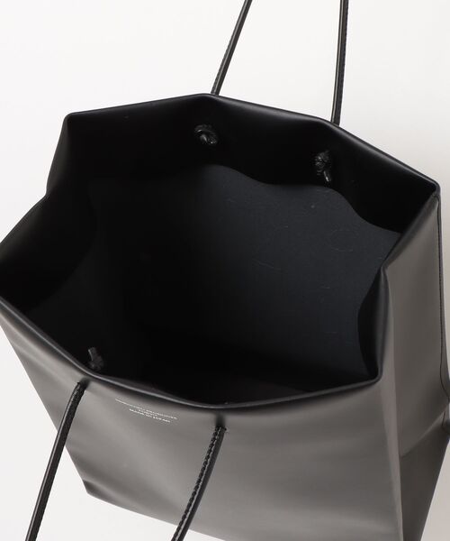 UNKNOWN PRODUCTS(アンノウンプロダクツ)の「Leather Paper Bag(ショルダーバッグ・レディース・パープル/ホワイト/ブルー/ブラック・ONE SIZE)」の7枚目の写真