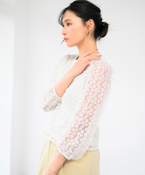 MISCH MASCH（ミッシュマッシュ）の「フラワー刺繍チュールブラウス（シャツ/ブラウス・レディース・ブラック/ホワイト・ﾌﾘ-）」の5枚目の写真