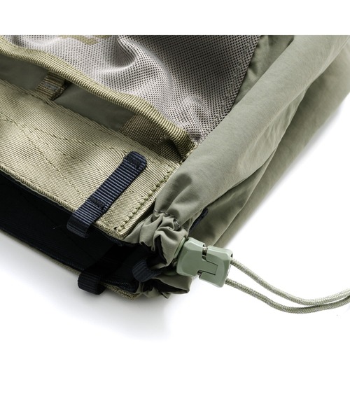 Topologie（トポロジー）の「Summit Tote Small サミットトートスモール  【バッグ単体】（トートバッグ・レディース・ホワイト/ブラック/ブラック系その他/ブラック系その他2/ダークグリーン/シルバー・ONE SIZE）」の9枚目の写真