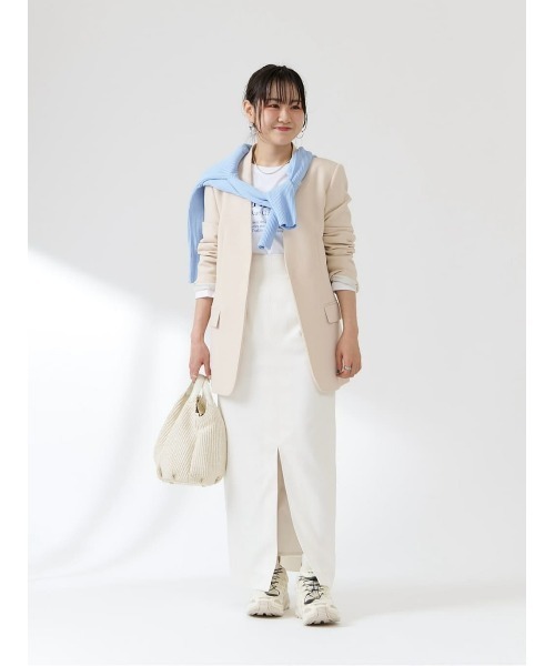 allureville（アルアバイル）の「マットストレッチノーカラージャケット（ノーカラージャケット・レディース・ベージュ/ネイビー・1/2）」の14枚目の写真