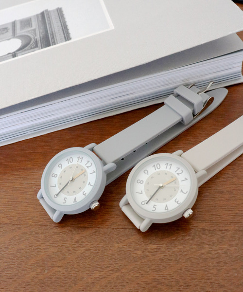 nattito(ナティート)の「〈nattito/ナティート〉Silicon Rubber Watch/シリコンラバーウォッチ ベックル(アナログ腕時計・レディース・グレー/ブラック/ベージュ・30)」の3枚目の写真