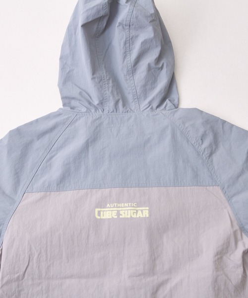 CUBE SUGAR（キューブシュガー）の「撥水ナイロンロゴプリントマウンテンパーカー（マウンテンパーカー・レディース・ブルー系その他/ブラック系その他/ナチュラル/ピンク系その他/グレー系その他/ブラック・M）」の12枚目の写真